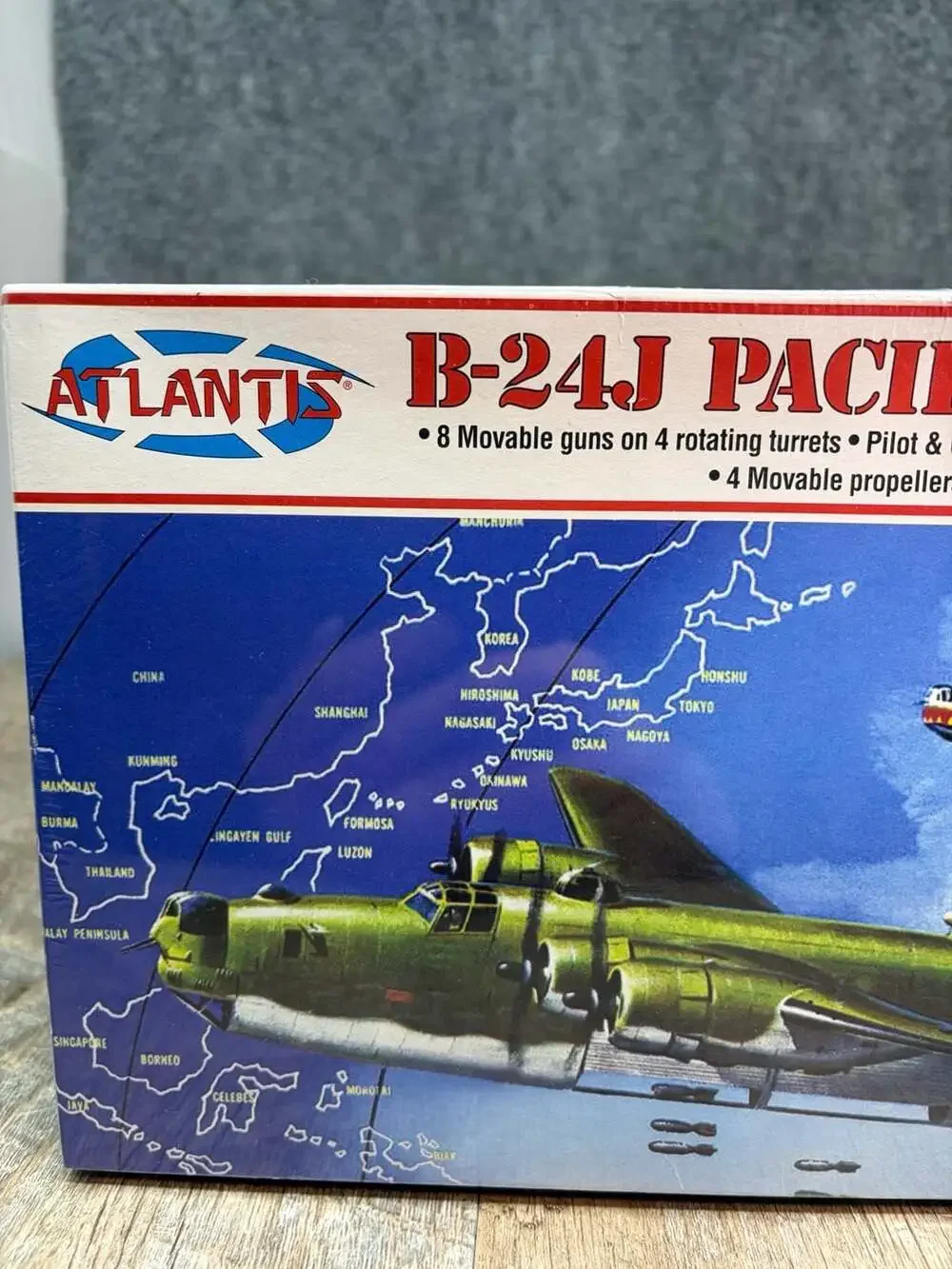 Atlantis 1:92 B-24J Liberator Pacific Raider Model Kit  New & Sealed made in USA